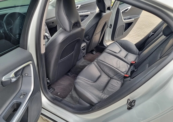Volvo S60 cena 32900 przebieg: 294000, rok produkcji 2013 z Augustów małe 172